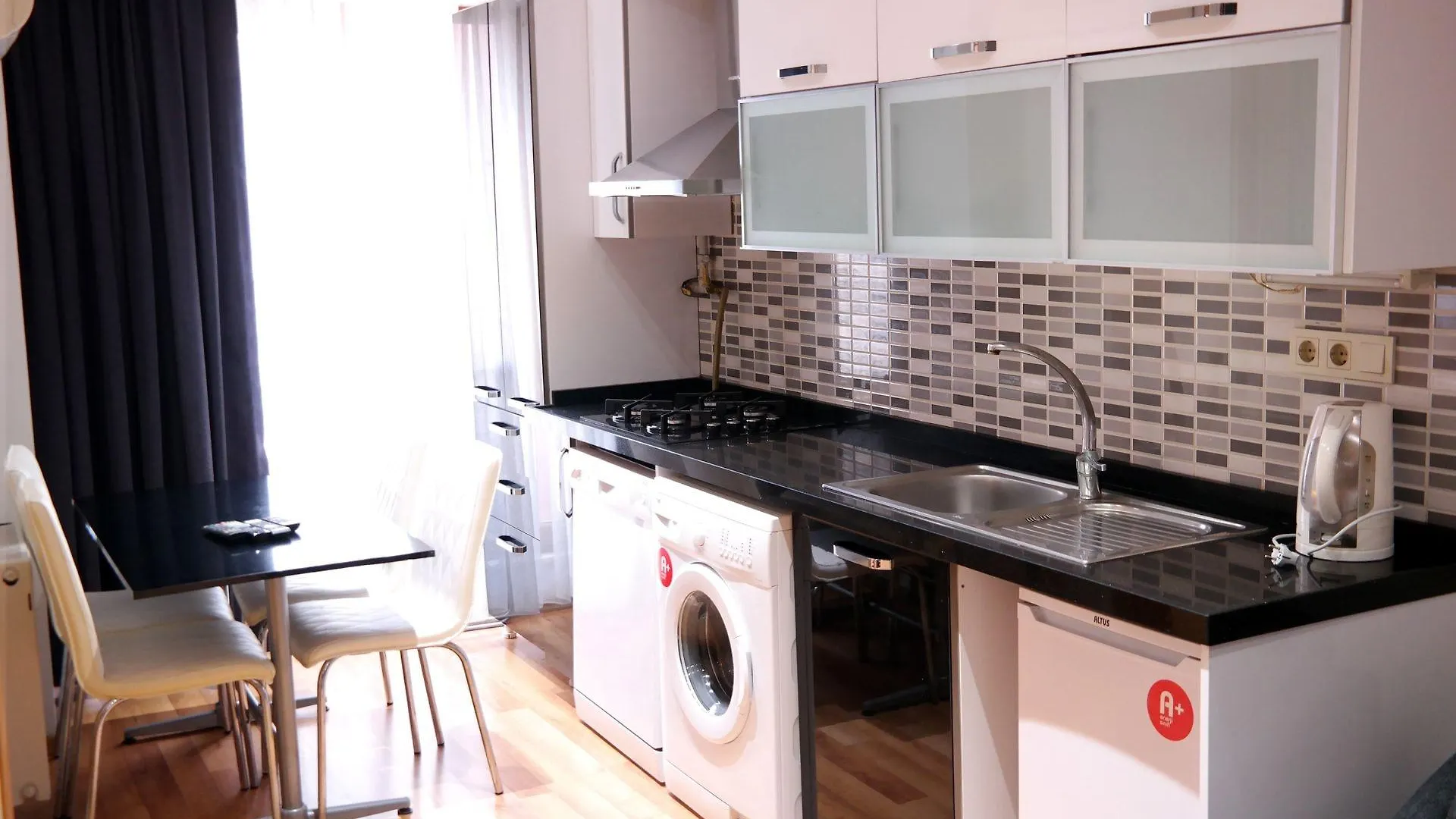Sheriff Residencia Estambul 2*,