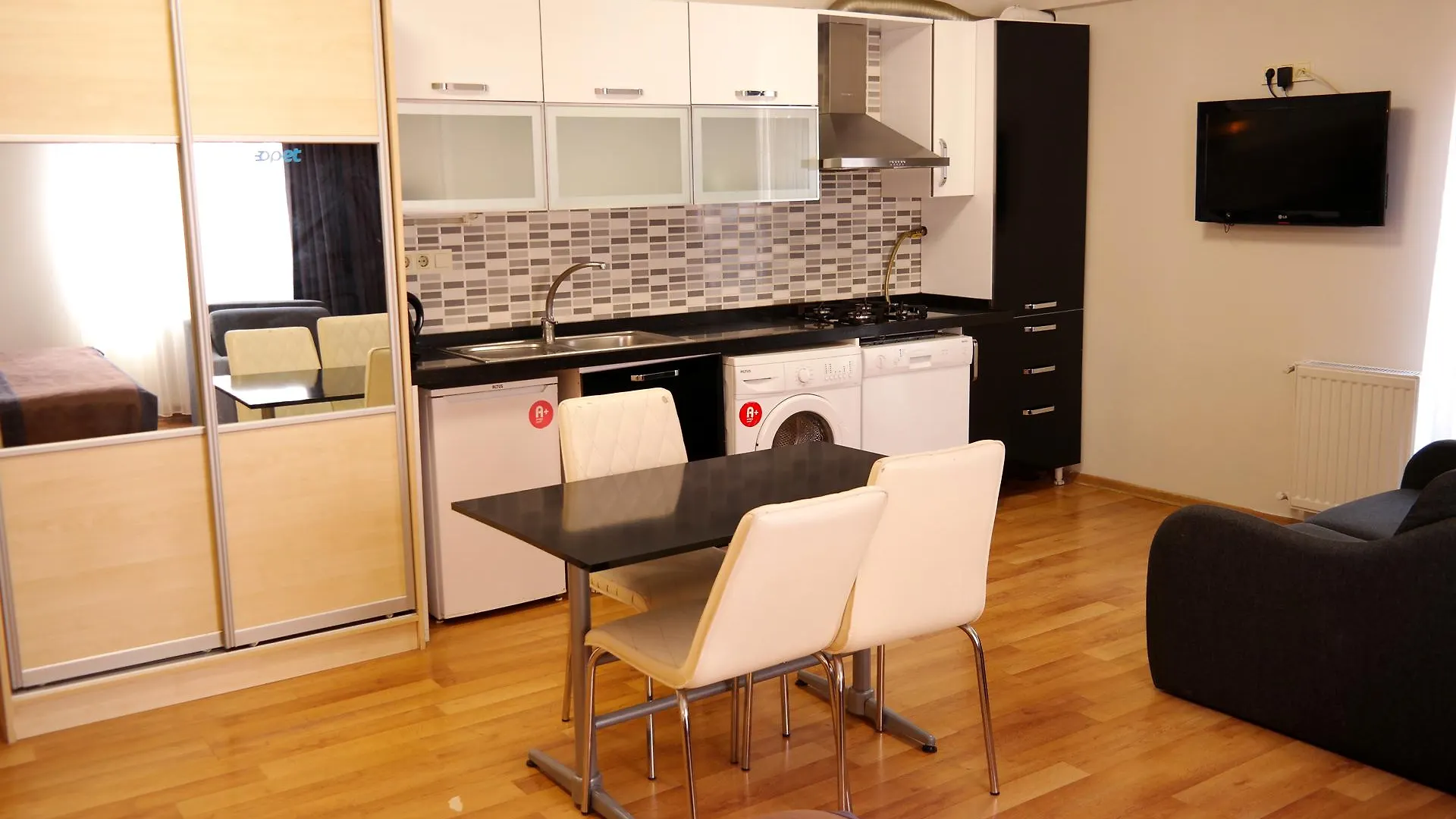 Sheriff Residencia Estambul 2*,